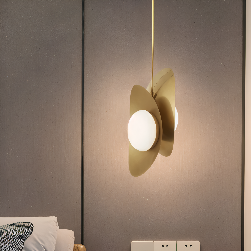 Lampa wisząca szklana perłowa z wykończeniem złotym