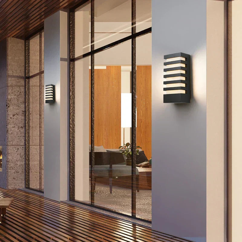 Zewnętrzna lampa ścienna LED IP65 ciepła biel 12W