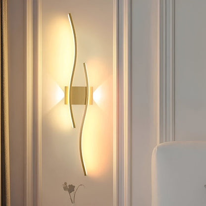 Nowoczesna lampa ścienna LED z falistym designem