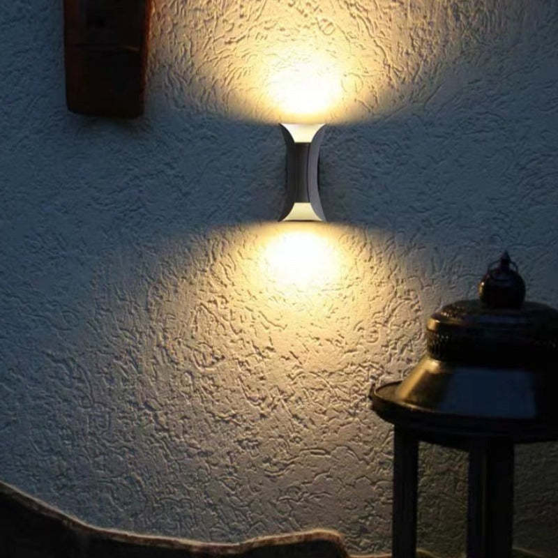 Nowoczesny kinkiet LED zewnętrzny odporny na pogodę