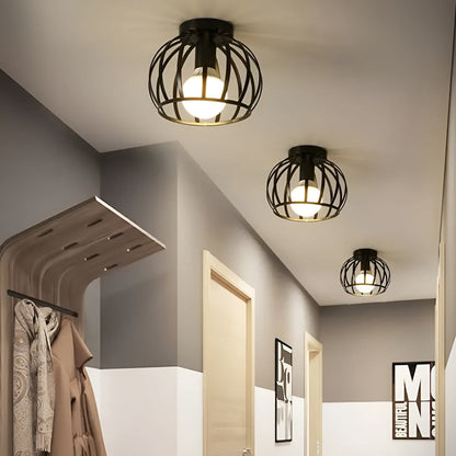 Czarna lampa sufitowa geometryczna z metalu