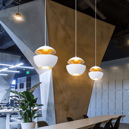 Artystyczna lampa wisząca czarno-biała metalowa