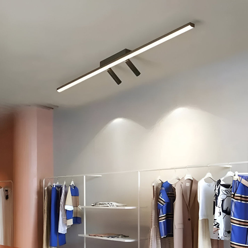 Lampa sufitowa LED z regulowanymi reflektorami do kuchni