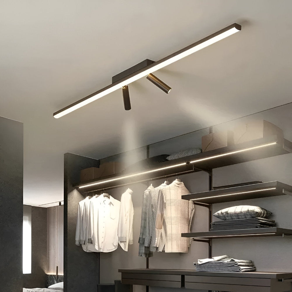 Lampa sufitowa LED z regulowanymi reflektorami do kuchni