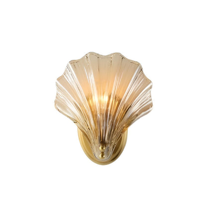 Szklana lampa ścienna z mosiężną podstawą