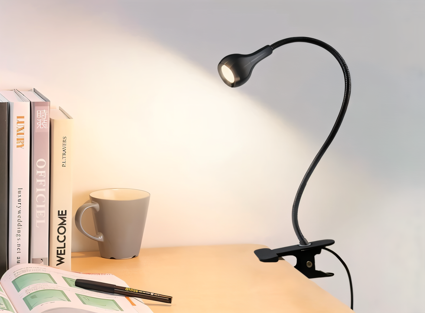 Lampa biurkowa LED z klipsem USB regulowana 360°