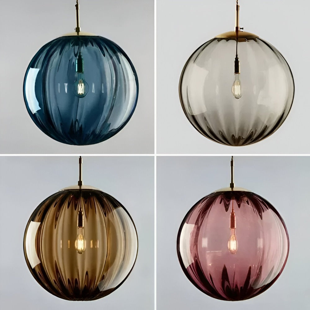 Lampa wisząca z kolorowymi szklanymi kulami
