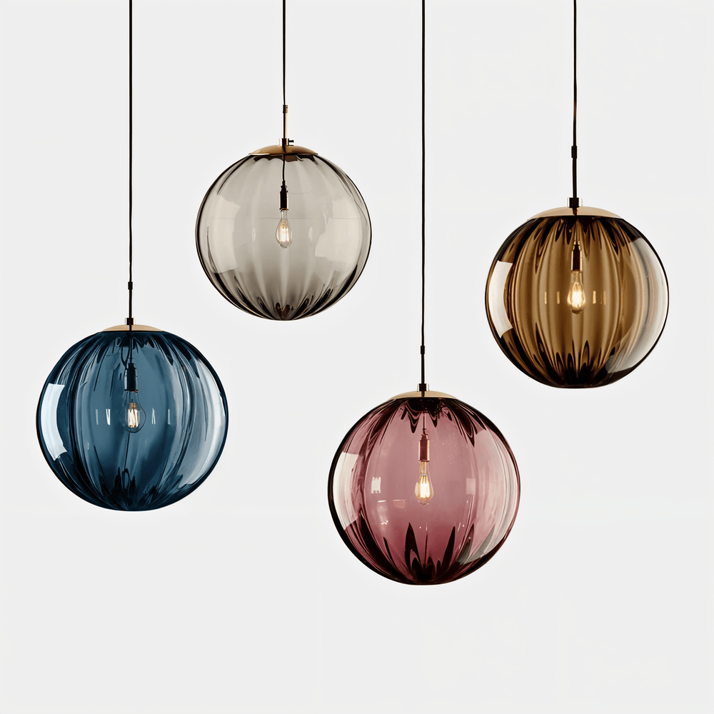 Lampa wisząca z kolorowymi szklanymi kulami