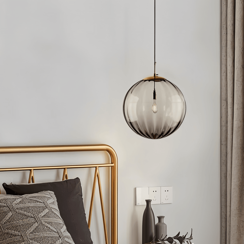 Lampa wisząca z kolorowymi szklanymi kulami