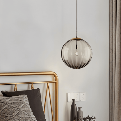 Lampa wisząca z kolorowymi szklanymi kulami
