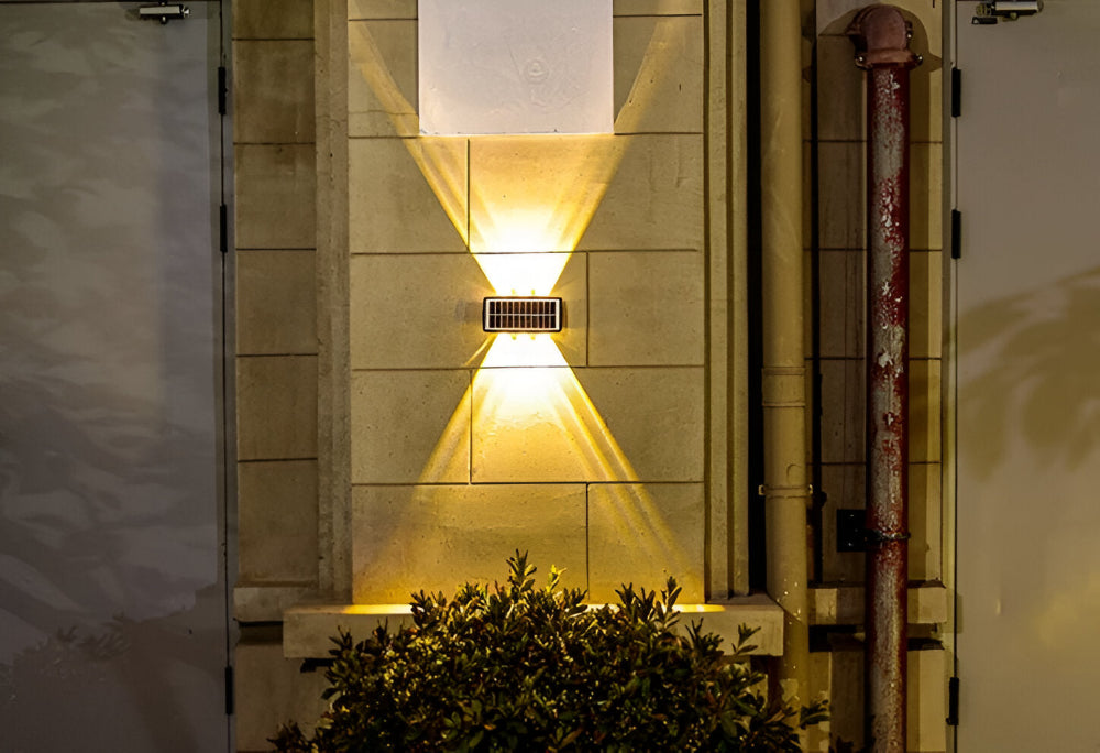 Solarna lampa ogrodowa LED na ścianę