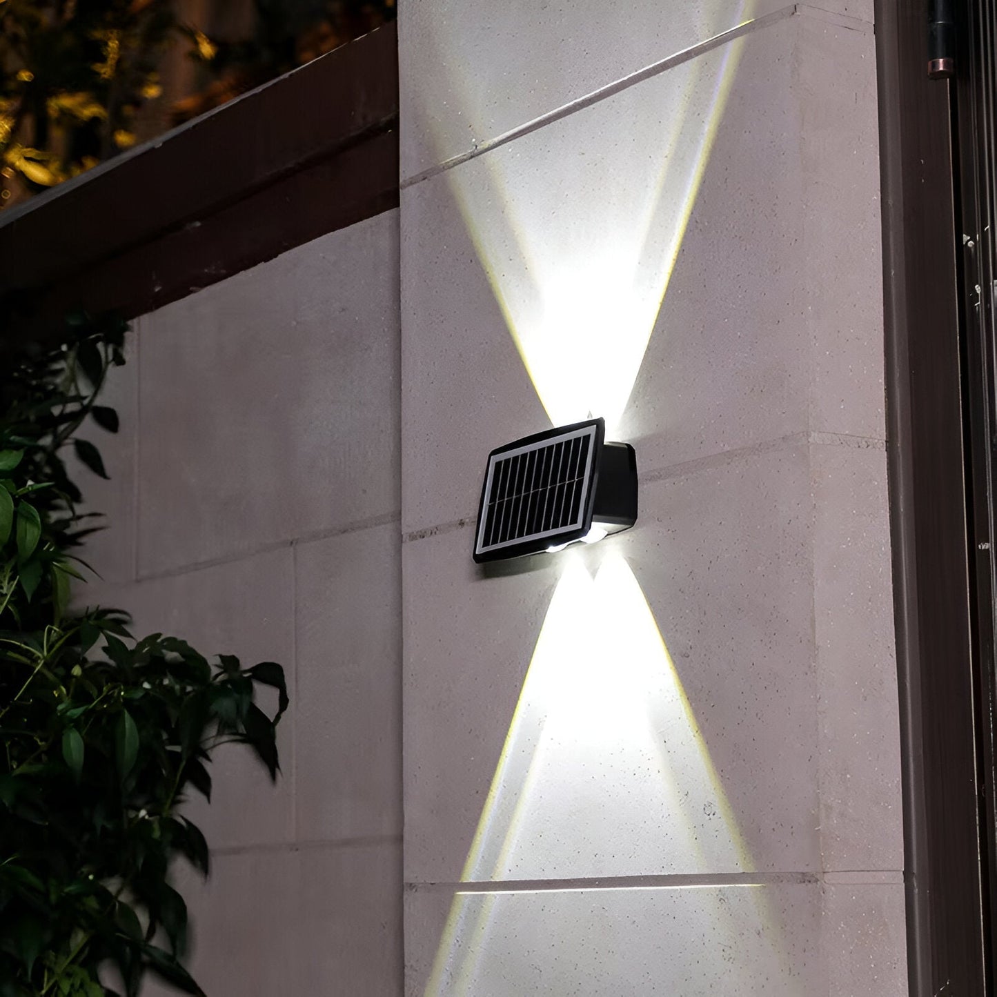 Solarna lampa ogrodowa LED na ścianę