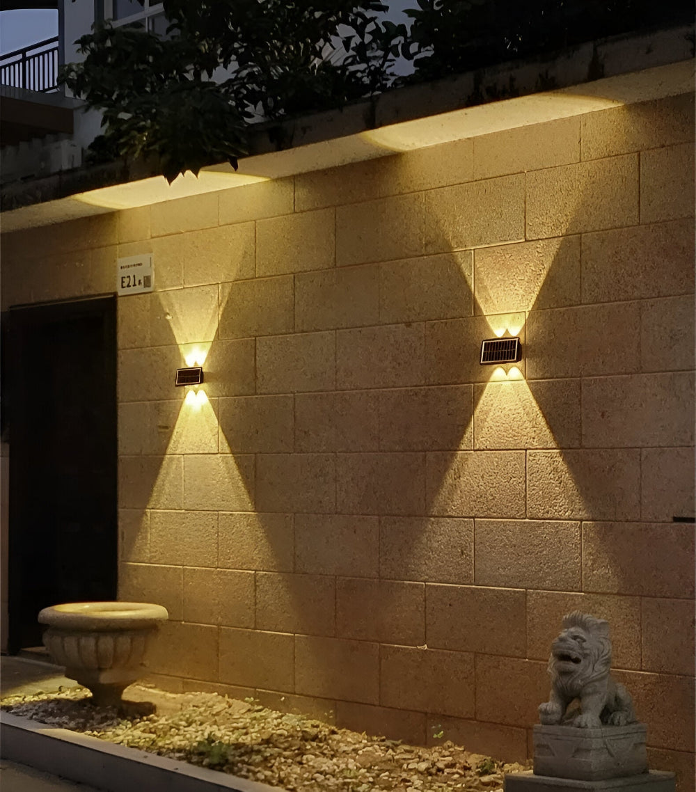 Solarna lampa ogrodowa LED na ścianę