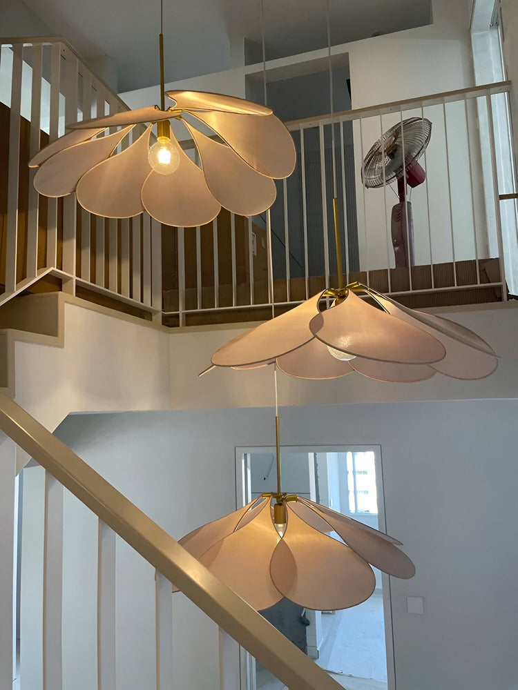 Lampa wisząca vintage z kwiatowym kloszem z tkaniny
