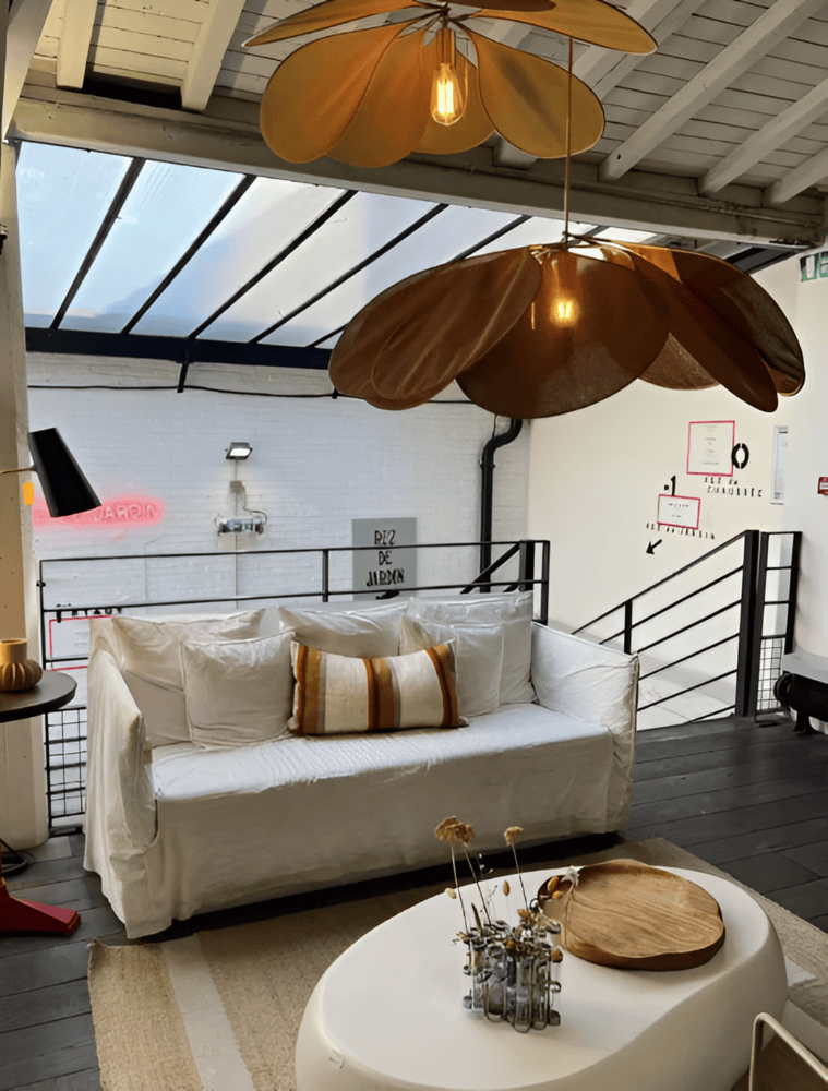 Lampa wisząca vintage z kwiatowym kloszem z tkaniny