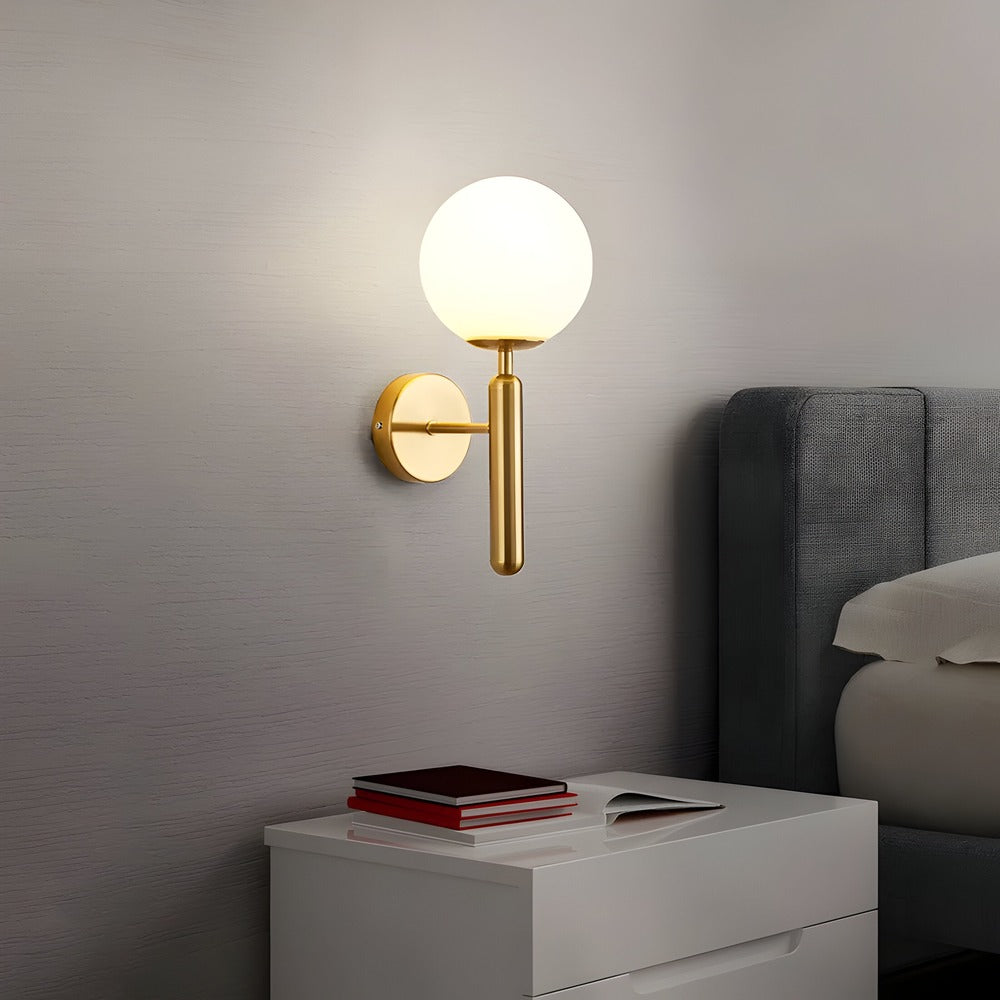 Miedziana lampa ścienna LED z okrągłym kloszem