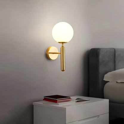 Miedziana lampa ścienna LED z okrągłym kloszem
