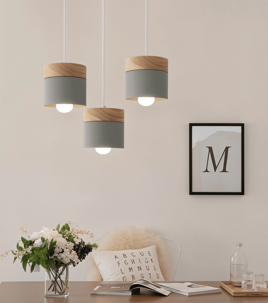 Lampa wisząca metalowa z drewnem do kuchni i salonu