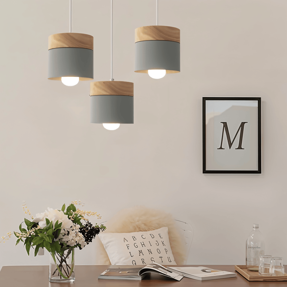 Lampa wisząca metalowa z drewnem do kuchni i salonu