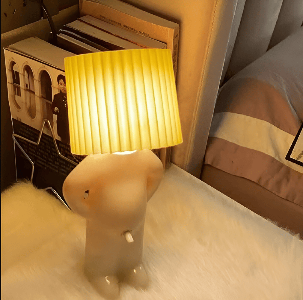 Dekoracyjna lampka LED z figurką chłopca