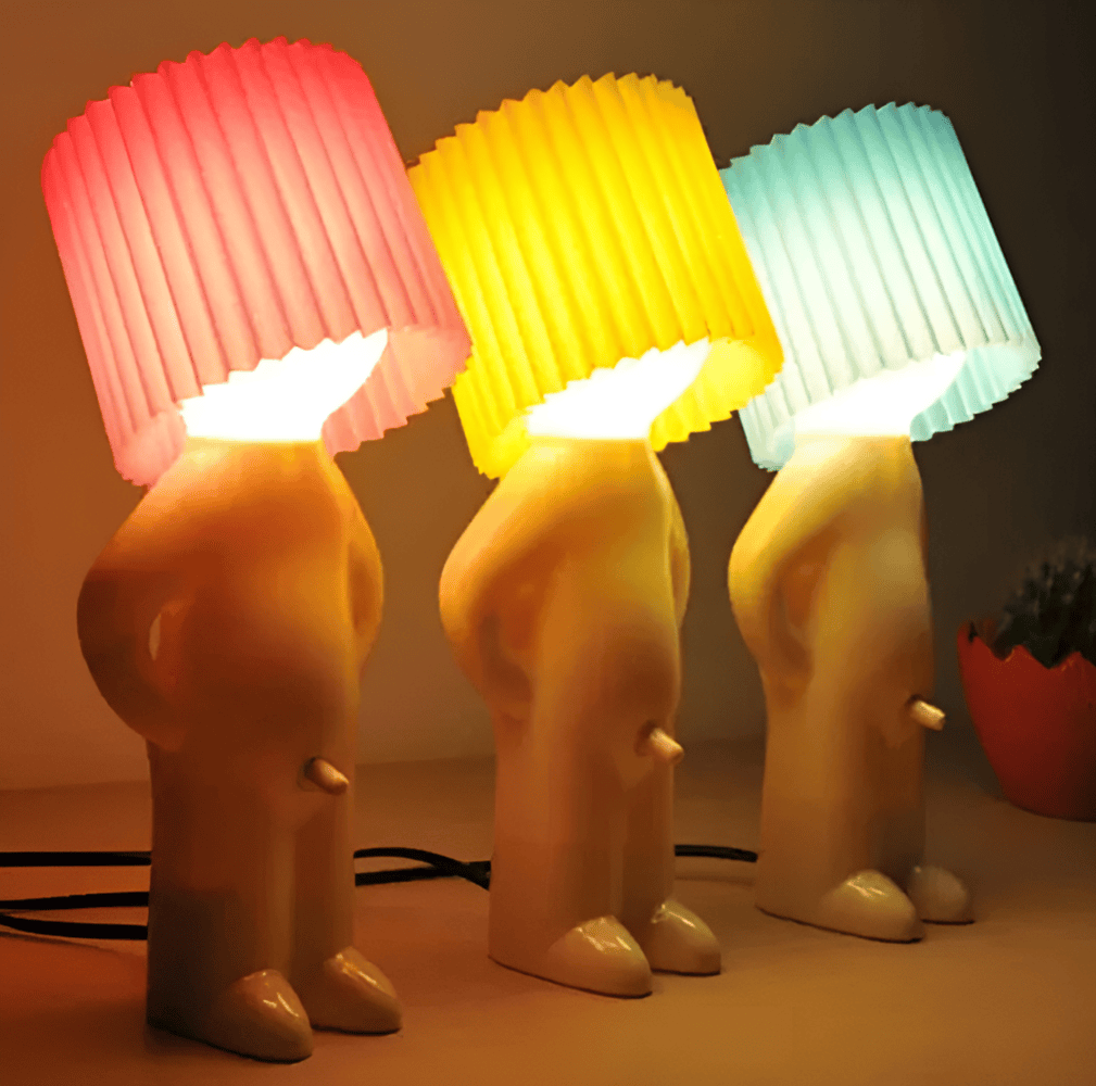 Dekoracyjna lampka LED z figurką chłopca