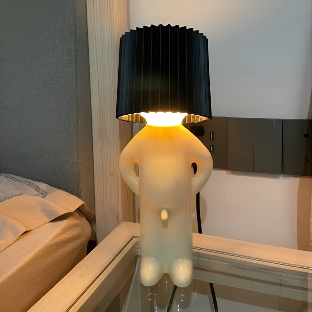 Dekoracyjna lampka LED z figurką chłopca
