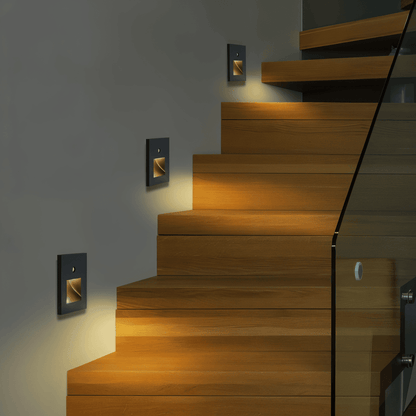 Wpuszczana lampa ścienna LED z czujnikiem ruchu