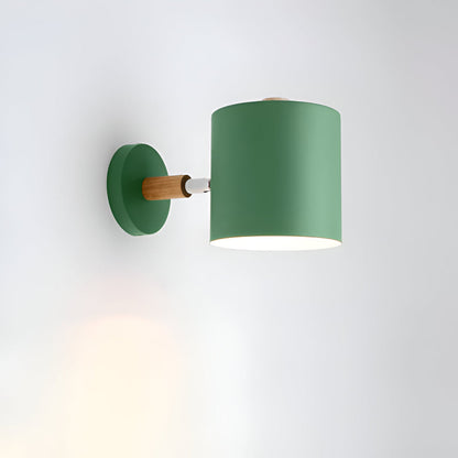 Pastelowa lampa ścienna z regulowanym kloszem