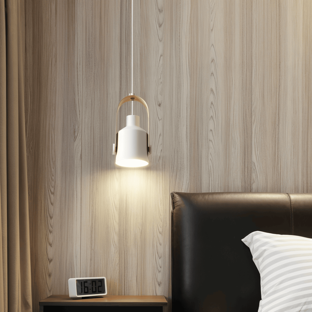 Lampa wisząca metalowa regulowana z detalem drewnianym