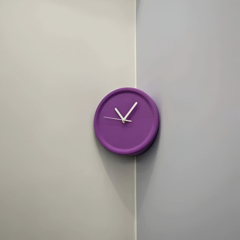 Cichy zegar ścienny narożny 3D minimalistyczny 30 cm