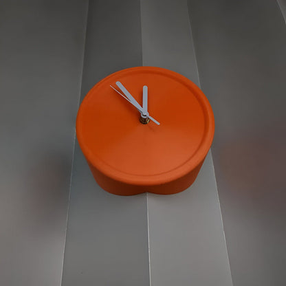 Cichy zegar ścienny narożny 3D minimalistyczny 30 cm