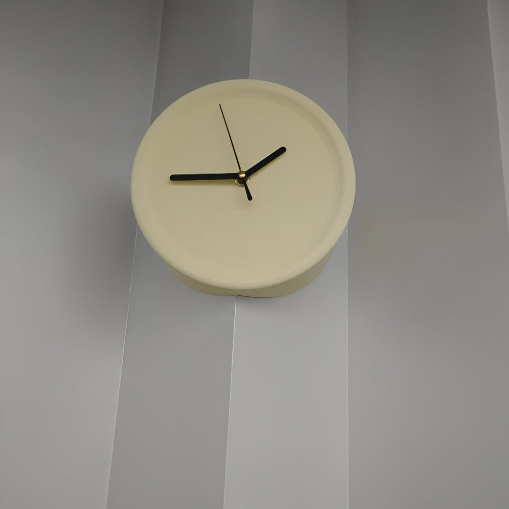Cichy zegar ścienny narożny 3D minimalistyczny 30 cm