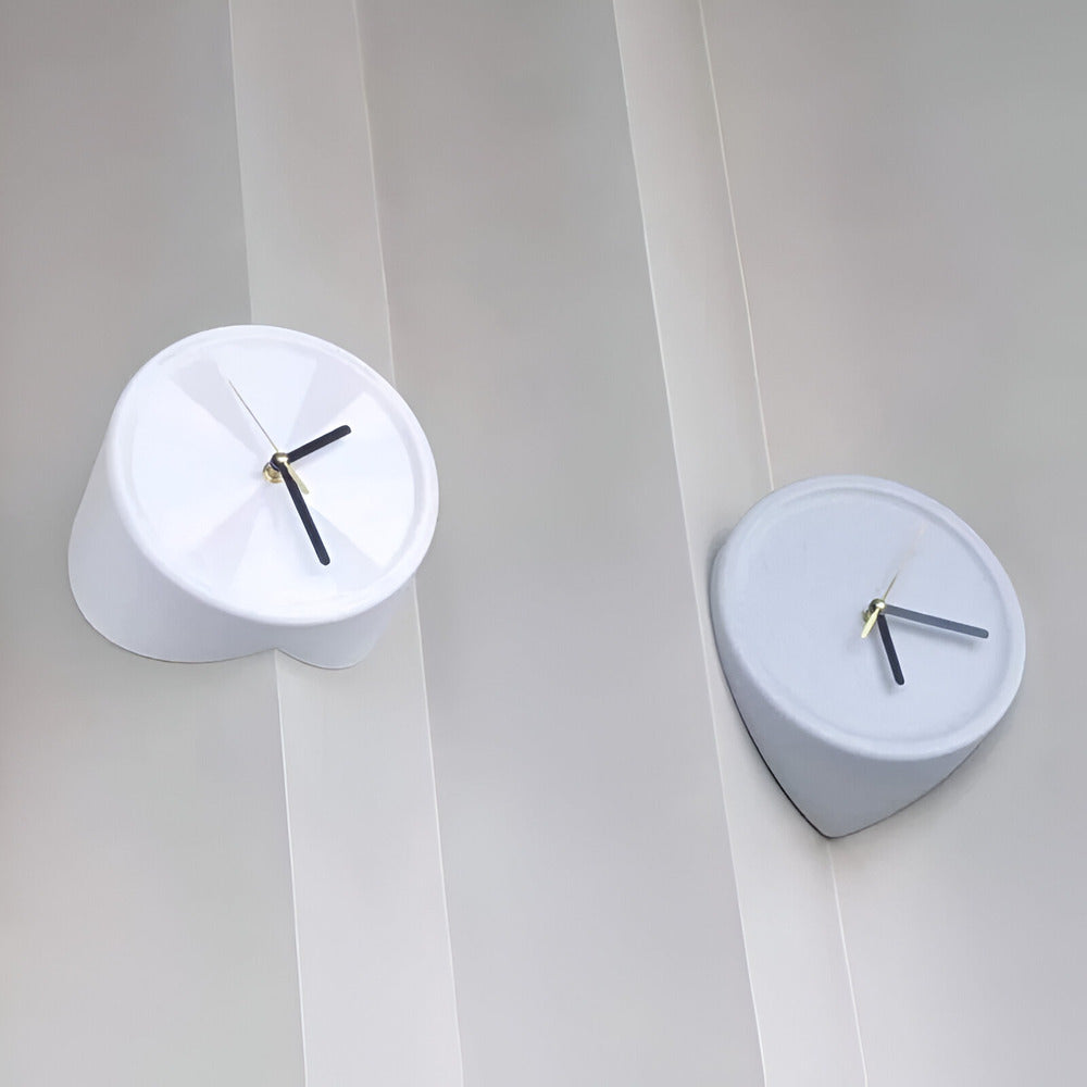 Cichy zegar ścienny narożny 3D minimalistyczny 30 cm
