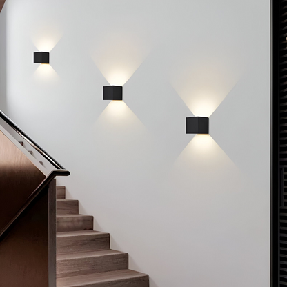 Nowoczesna lampa ścienna LED z aluminium i akrylu