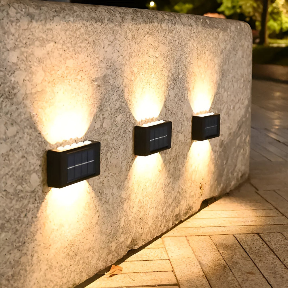 Solarna lampa ścienna LED do ogrodu