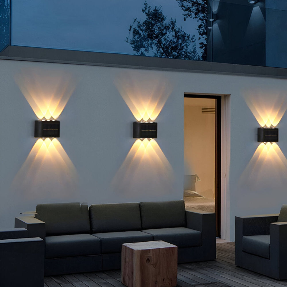 Solarna lampa ścienna LED do ogrodu