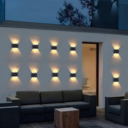 Solarna lampa ścienna LED do ogrodu