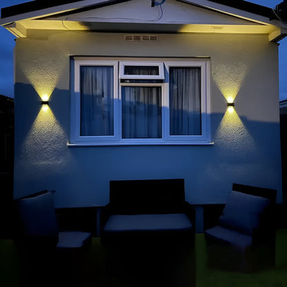 Solarna lampa ścienna LED do ogrodu