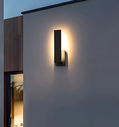 Czarna lampa ścienna zewnętrzna LED aluminiowa