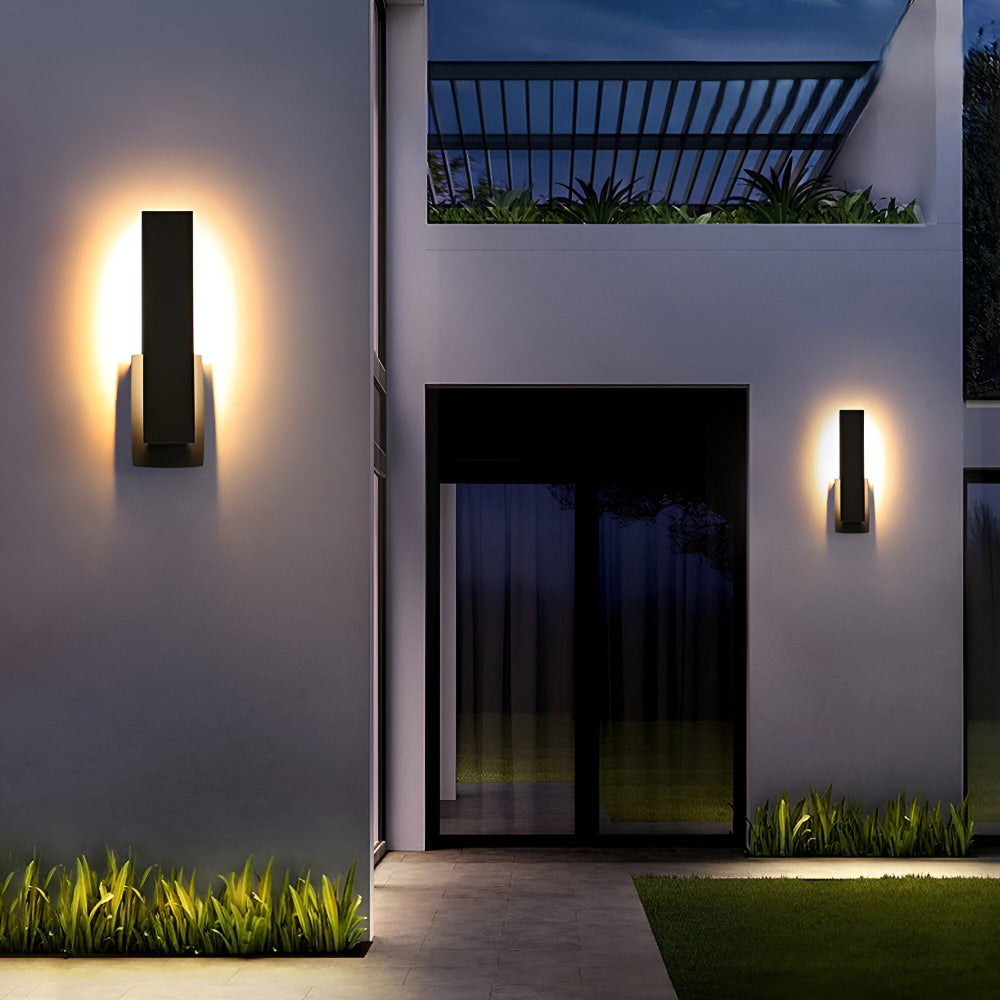 Czarna lampa ścienna zewnętrzna LED aluminiowa