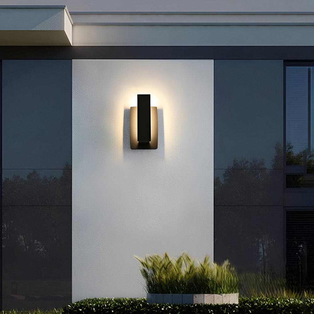 Czarna lampa ścienna zewnętrzna LED aluminiowa