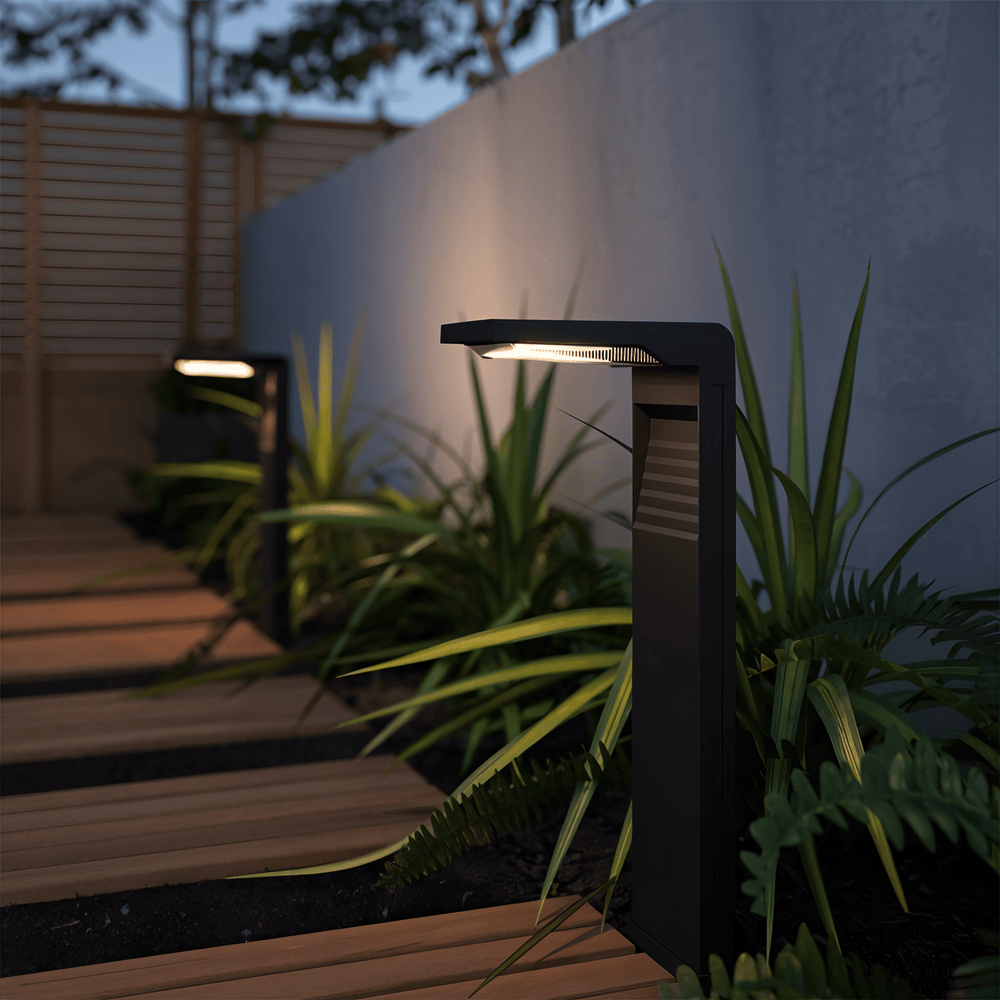 Solarna lampa ogrodowa LED IP66 do ścieżek i tarasu