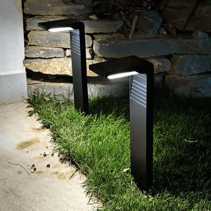 Solarna lampa ogrodowa LED IP66 do ścieżek i tarasu