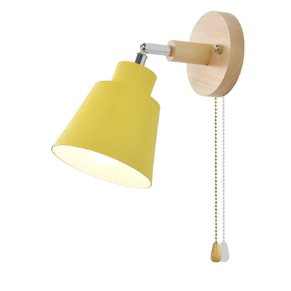 Regulowana lampa ścienna z żelaza z przełącznikiem