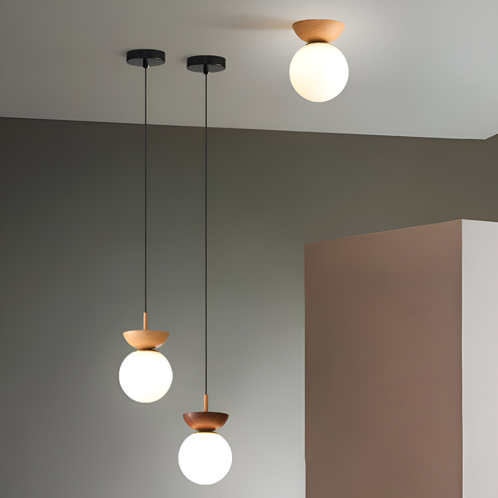Japońska lampa sufitowa LED ze szklaną kulą i drewnem