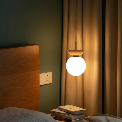 Japońska lampa sufitowa LED ze szklaną kulą i drewnem