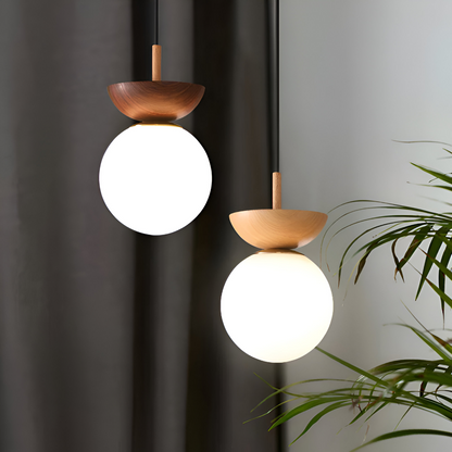 Japońska lampa sufitowa LED ze szklaną kulą i drewnem