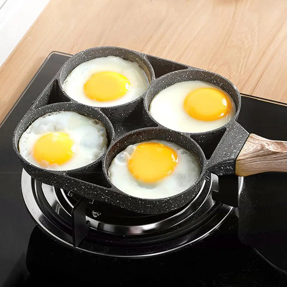 Patelnia czterosekcyjna do omletów jajek i naleśników