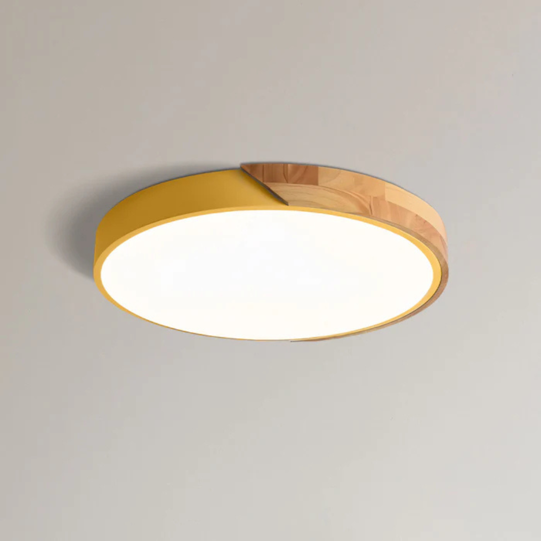 Drewniana lampa sufitowa LED w stylu skandynawskim