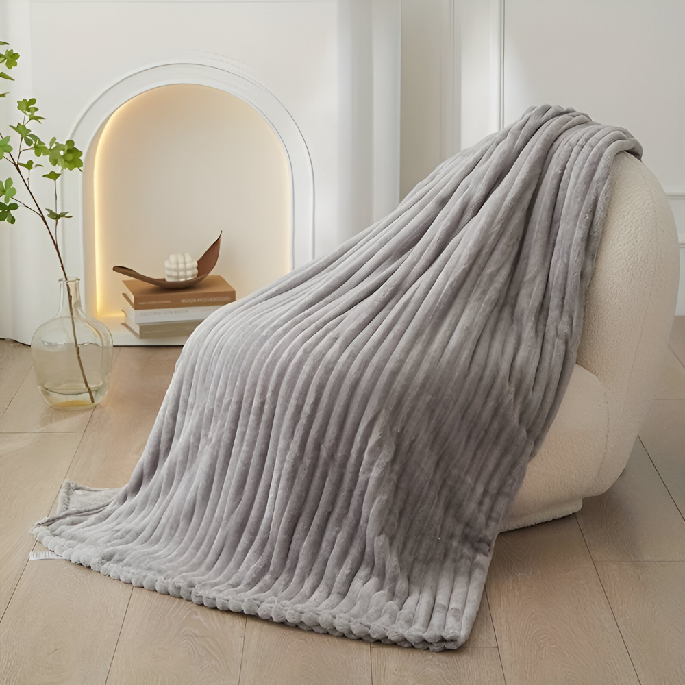 Gruby prążkowany koc fleece w paski całoroczny